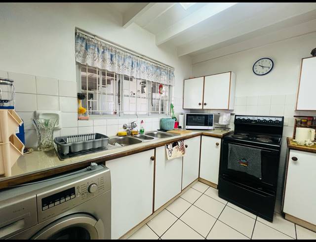 2 BEDROOM TOWNHOUSE FOR SALE IN SHERWOOD